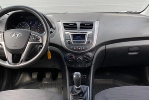 Седан Hyundai Solaris 2016 года, 1200000 рублей, Солонцы