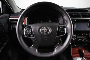 Седан Toyota Camry 2013 года, 1589000 рублей, Сургут