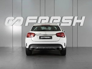 Внедорожник Mercedes-benz GLA-класс 2017 года, 2230000 рублей, Красный Пахарь
