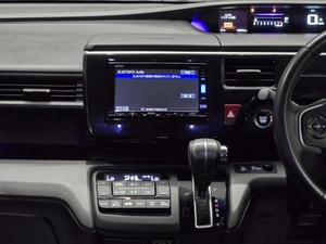 Минивэн Honda Stepwgn Spada 2016 года, 1749000 рублей, Красноярск