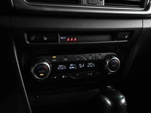 Седан Mazda 3 2016 года, 1679000 рублей, Аксай