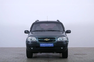 Внедорожник Chevrolet Niva 2018 года, 719000 рублей, Омск