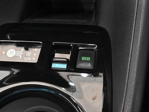 Хетчбэк Nissan Leaf 2018 года, 1669000 рублей, Ростов-на-Дону