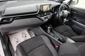 Внедорожник Toyota C-HR 2018 года, 1949000 рублей, Красноярск