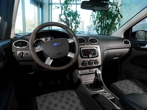 Седан Ford Focus 2009 года, 530111 рублей, Тверь