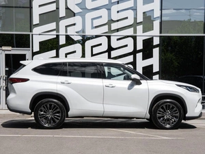 Внедорожник Toyota Highlander 2025 года, 5460000 рублей, Волгоград