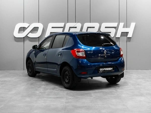 Хетчбэк Renault Sandero 2017 года, 719000 рублей, Тюмень