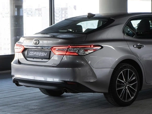 Седан Toyota Camry 2023 года, 4099000 рублей, Санкт-Петербург