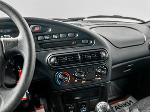 Внедорожник ВАЗ (LADA) Niva Travel 2022 года, 950000 рублей, Красноярск