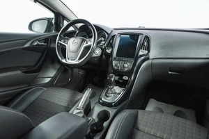 Хетчбэк Opel Astra 2012 года, 999000 рублей, Новосибирск