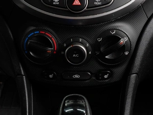 Хетчбэк Hyundai Solaris 2016 года, 1050000 рублей, Тюмень