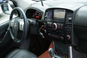 Пикап Nissan Navara 2013 года, 2098000 рублей, Солонцы