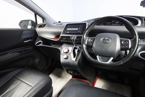 Минивэн Toyota Sienta 2020 года, 1899000 рублей, Новосибирск