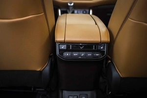 Внедорожник Toyota Highlander 2022 года, 8999000 рублей, Москва