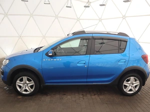 Хэтчбек Renault Sandero 2016 года, 950000 рублей, Орёл