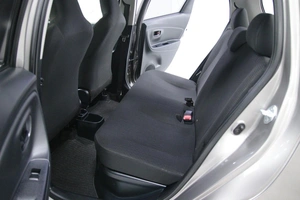 Хетчбэк Toyota Vitz 2017 года, 978000 рублей, Солонцы