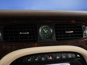 Седан Jaguar XJ 2009 года, 1849985 рублей, Москва