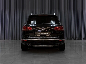 Внедорожник Volkswagen Touareg 2016 года, 3279000 рублей, Тюмень
