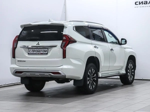 Внедорожник Mitsubishi Montero Sport 2022 года, 4200000 рублей, Красноярск