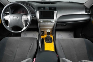Седан Toyota Camry 2007 года, 829000 рублей, Тюмень