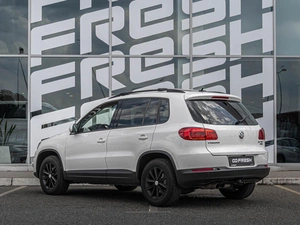 Внедорожник Volkswagen Tiguan 2013 года, 1020000 рублей, Краснодар