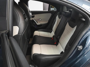 Седан Mercedes-benz CLA-класс 2019 года, 2534000 рублей, Ставрополь