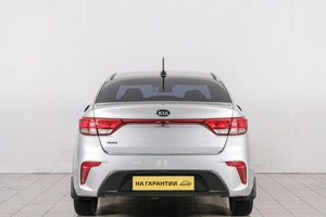 Седан Kia Rio 2019 года, 1469000 рублей, Красноярск