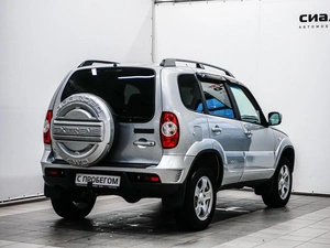 Внедорожник Chevrolet Niva 2012 года, 670000 рублей, Красноярск