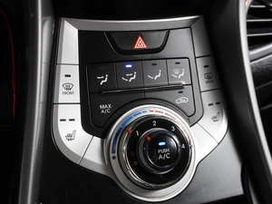 Седан Hyundai Elantra 2011 года, 949000 рублей, Воронеж
