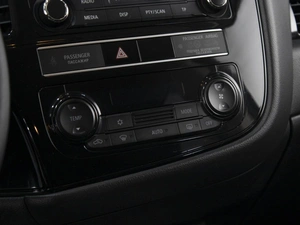 Внедорожник Mitsubishi Outlander 2019 года, 1893000 рублей, Омск