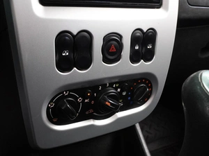 Хетчбэк Renault Sandero Stepway 2012 года, 679000 рублей, Воронеж