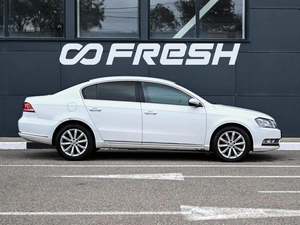 Седан Volkswagen Passat 2012 года, 999000 рублей, Кирилловка