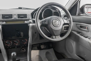 Седан Mazda Axela 2004 года, 419000 рублей, Барнаул