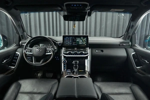 Внедорожник Toyota Land Cruiser 2021 года, 10500000 рублей, Красноярск