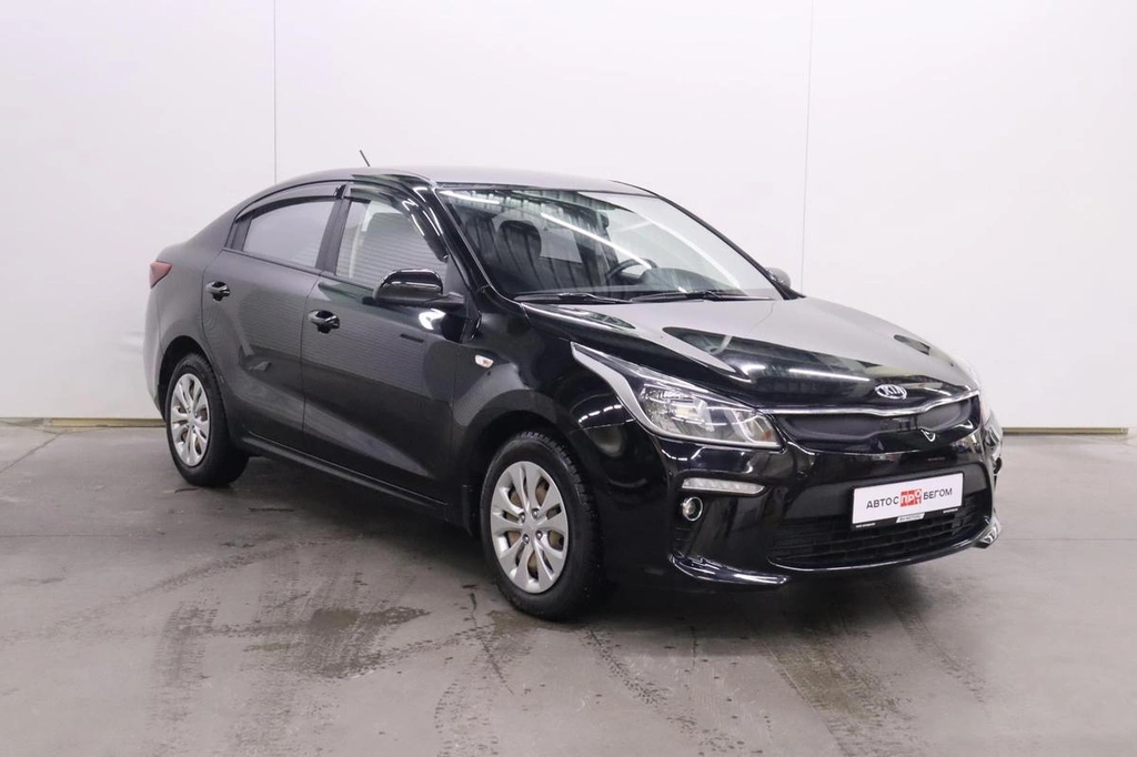 Седан Kia Rio 2018 года, 1550000 рублей, Брянск