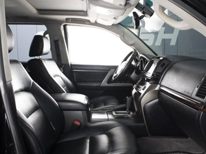 Внедорожник Toyota Land Cruiser 2011 года, 4350000 рублей, Омск