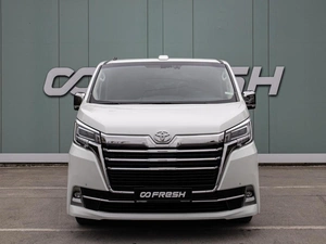 Минивэн Toyota Hiace 2021 года, 5350000 рублей, Большой Сочи