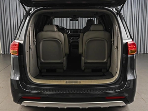 Минивэн Kia Carnival 2017 года, 2740000 рублей, Ставрополь