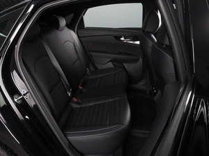 Седан Kia K3 2023 года, 2459000 рублей, Красный Пахарь