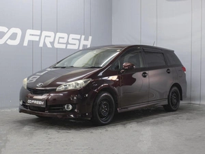 Минивэн Toyota Wish 2010 года, 1590000 рублей, Омск
