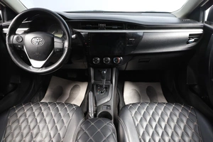 Седан Toyota Corolla 2014 года, 1199000 рублей, Новосибирск