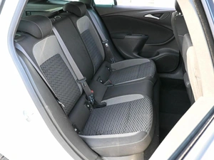 Хетчбэк Opel Astra 2019 года, 1450000 рублей, Волгоград