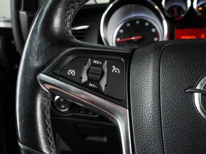 Хетчбэк Opel Astra 2011 года, 1030000 рублей, Воронеж