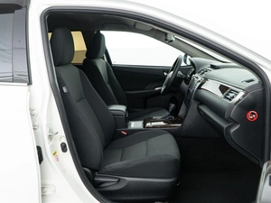 Седан Toyota Camry 2017 года, 3989999 рублей, Москва