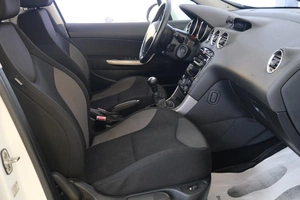 Хетчбэк Peugeot 308 2012 года, 649000 рублей, Омск