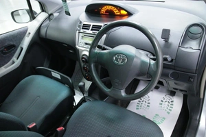 Хетчбэк Toyota Vitz 2008 года, 528000 рублей, Солонцы