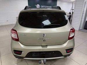 Хетчбэк Renault Sandero 2015 года, 849000 рублей, Ачинск