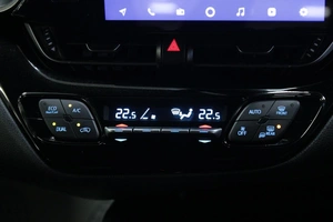 Внедорожник Toyota C-HR 2017 года, 1958000 рублей, Солонцы