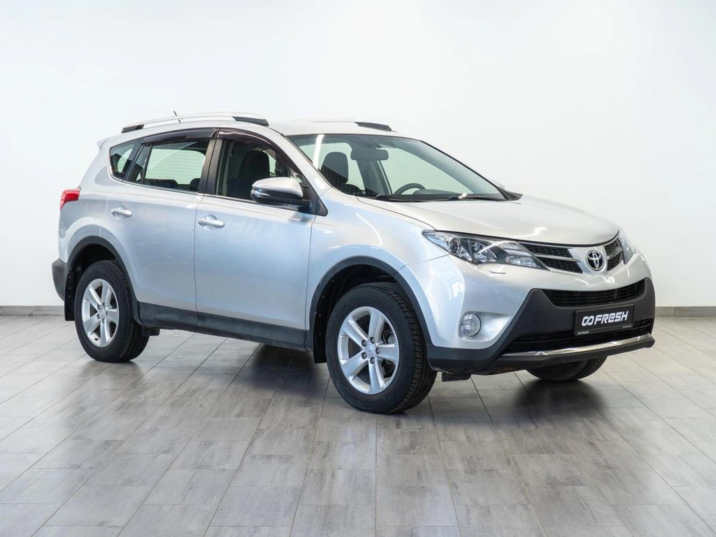 Внедорожник Toyota RAV4 2013 года, 1649000 рублей, Саратов