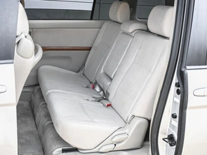 Минивэн Toyota Isis 2010 года, 1399000 рублей, Кирилловка